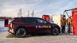 Электрический Kia EV4 в сильный мороз проехал 390 км вместо заявленных для нормальных условий 594 км, а зарядился вообще без проблем