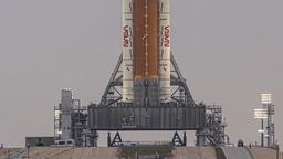 NASA проверяет топливную систему ракеты SLS после утечки водорода перед ключевой репетицией старта миссии Artemis II