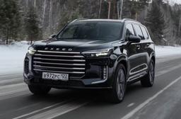 Владельцы премиум-кроссоверов Exeed жалуются на отключения систем безопасности прямо во время движения. Дилер — массовых проблем с авто Exeed в России нет