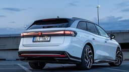 Эпоха доминации Tesla в Европе закончилась? Volkswagen обошла американского гиганта на европейском рынке электромобилей