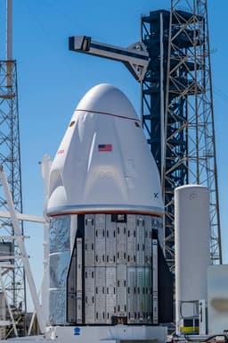 К старту готовы: команда Crew-12 прибыла на космодром