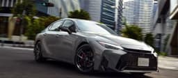 Lexus IS прощается с бензином: модель нового поколения превратится в электромобиль и получит силовую установку на 500 л.с.