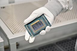 Intel показала огромный 288-ядерный процессор, но все ядра там малые. Линейка Xeon 6+ Clearwater Forest выйдет в ближайшие месяцы
