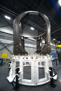 Blue Origin показала лунный посадочный модуль Blue Moon MK1 на производственной линии