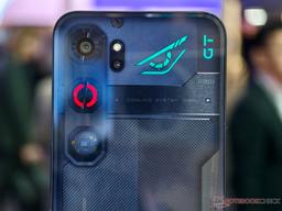 6,8-дюймовый AMOLED-экран 144 Гц, аккумулятор 6210 мАч, 80 Вт, физические кнопки, активное охлаждение при цене 400 евро. Представлен Nubia Neo 5 GT