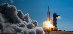 SpaceX готовится к крупнейшему IPO в истории, что вызвало рост акций космических компаний