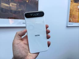 Толщина 5,49 мм, рамка 0,7 мм и аккумулятор на 6150 мА•ч. На MWC 2026 показали рекордно тонкий Tecno Slim2