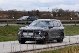 Первые фото совершенно нового BMW X7, у которого больше не будет бензинового мотора: BMW iX7 засняли прямо на дороге