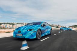 Mercedes-Benz внедряет электронное рулевое управление без механической связи