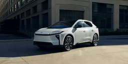 Рост более чем на 4000% за год: электромобили Toyota стали очень популярными в Японии. В остальном мире спрос тоже вырос