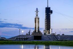 SpaceX допускает, что уникальную ракету Falcon Heavy не получится запустить и 29 апреля