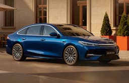 Большой семейный седан Geely размером с Camry, запасом хода 2150 км и расходом на уровне 2 л/100 км. Опубликованы изображения Geely Galaxy A7 EM 2026