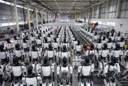 Массовое производство Tesla Optimus уже началось: линия рассчитана на миллион роботов в год, но компания строит ещё один огромный завод для Optimus