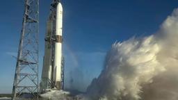 В США рождается еще одна мощная многоразовая ракета: Blue Origin успешно провела огневые тесты ракеты New Glenn перед первым повторным запуском ускорителя