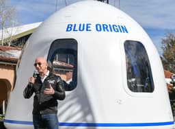Amazon выплатила Blue Origin $1.8 млрд за запуски спутников на фоне конфликта интересов вокруг Безоса