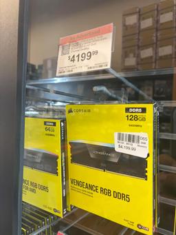 Цены на память DDR5 всё выше: американский ретейлер  Micro Center продает комплект памяти  Corsair Vengeance DDR5-6400 объемом 128 ГБ за 4200 долларов