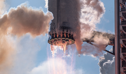 Почему Starship нового поколения взлетел гораздо быстрее: Илон Маск объяснил, чем выгоднее более мощные двигатели, даже если они потребляют больше топлива