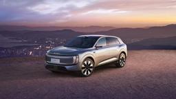 Больше Audi Q7, дешевле Audi Q3: в Китае объявили цены на большой и мощный AUDI E7X
