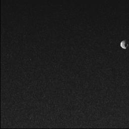 Juno показал редкую луну Юпитера: зонд NASA впервые детально снял Фиву