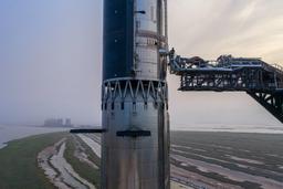А теперь — в космос: Starship нового поколения состыковали с Super Heavy, ракета полностью готова к запуску