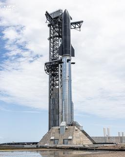 Илон Маск рассказал, почему сорвался запуск Starship. SpaceX собирает много Starship и Super Heavy нового поколения