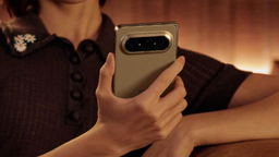 Новый форм-фактор, который бьёт рекорды: Huawei Pura X Max разошёлся тиражом 200 000 устройств всего за 10 дней