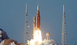 Космическая пробка: США планируют 1000 запусков в год, но сталкиваются с дефицитом стартовых площадок
