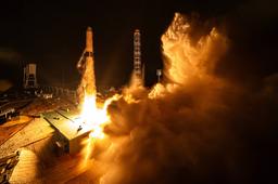 Первый старт новой ракеты «Союз-5» с самым мощным жидкостным ракетным двигателем в мире показали на эффектных фото