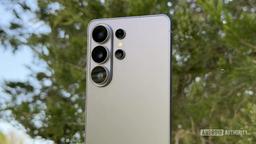 Флагманы Samsung Galaxy S26 продаются на 15% лучше Galaxy S25, но есть нюанс: продажи быстро падают после пика