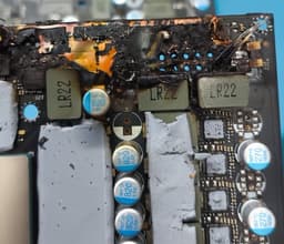 16-контактный разъем убил очередную GeForce RTX 5090 — на этот раз сгорел GPU и чипы памяти