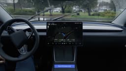 Илон Маск пообещал, что Tesla научит автомобили запоминать любимые парковочные места владельца