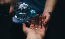В Корее создали капсулу, которая сама тестирует и обеззараживает воду без батареек и химии
