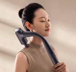 Xiaomi представила массажный пистолет за 75 долларов, который умеет не только массировать
