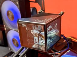 PCCooler на Computex 2026 показала СЖО с двумя 4-дюймовыми экранами, корпус SR700 под 30 вентиляторов и блок питания SU2500 на 2500 Вт