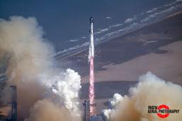 Первый в истории компании ЦОД на орбите: SpaceX решила запустить новую инфраструктуру даже раньше обещанного — уже в 2027