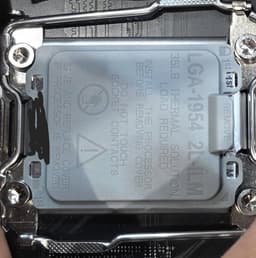 Будущее Intel показали на фото — первое изображение сокета LGA 1954