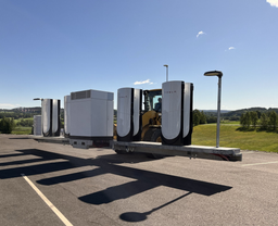 До 500 кВт в восьми модулях Tesla Supercharger V4. В Европе появились первые зарядные станции нового поколения