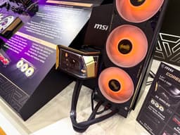 MSI на Computex 2026: СЖО с 6,67-дюймовым AMOLED-экраном, мегакорпус Maestro 900R, RTX 5090 Lightning Z с водяным охлаждением и блок питания с защитой 12V-2x6