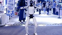 Китай представил ещё 4 новых робота с ИИ — от гуманоидов до «умной» роботизированной руки