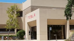 Tesla поставила рекорд по поставкам во II квартале, но инвесторы всё равно распродали акции