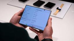 Samsung представила свои первые смартфоны с кремний-углеродными аккумуляторами