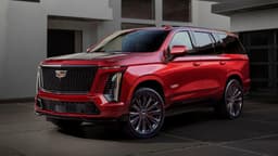 GM возвращает бензиновые Cadillac после отказа от планов полностью перейти на электромобили за $11 млрд