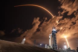 Космические маршрутки: SpaceX запустила две ракеты Falcon 9 с разницей в несколько часов