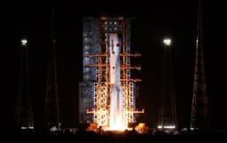 Китай вывел на орбиту новый спутник связи для пилотируемой космонавтики. Запуск стал 50-м для космодрома Вэньчан