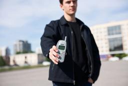 Возвращение 2000-х: россияне снова начали чаще звонить и отправлять SMS вместо использования мобильного интернета