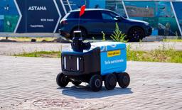 В Астане заработала доставка роботами-курьерами Яндекса