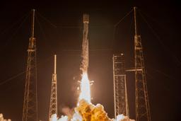 Новый рекорд многоразовости: одна и та же ступень ракеты Falcon 9 слетала в космос 36 раз