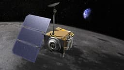 NASA может впервые заменить лунный LRO коммерческим аппаратом