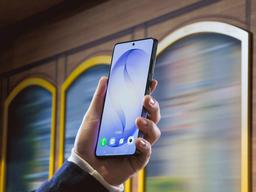 Samsung признала проблему с «красным экраном» Galaxy S26 Ultra, на которую массово жаловались пользователи