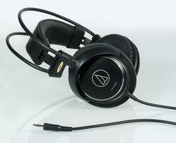 Недорогие закрытые наушники Audio-Technica ATH-AVC500: